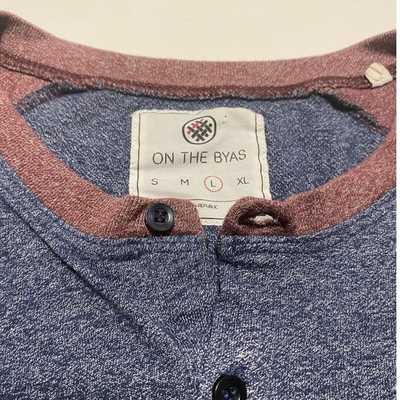 ON THE BYAS Mens Tshirt Blue Size Large - Picture 2 of 4